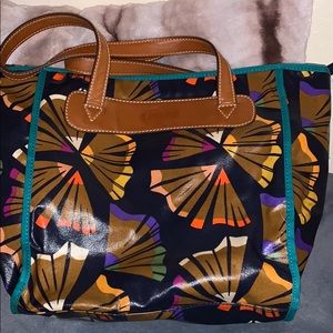 Fossil tote